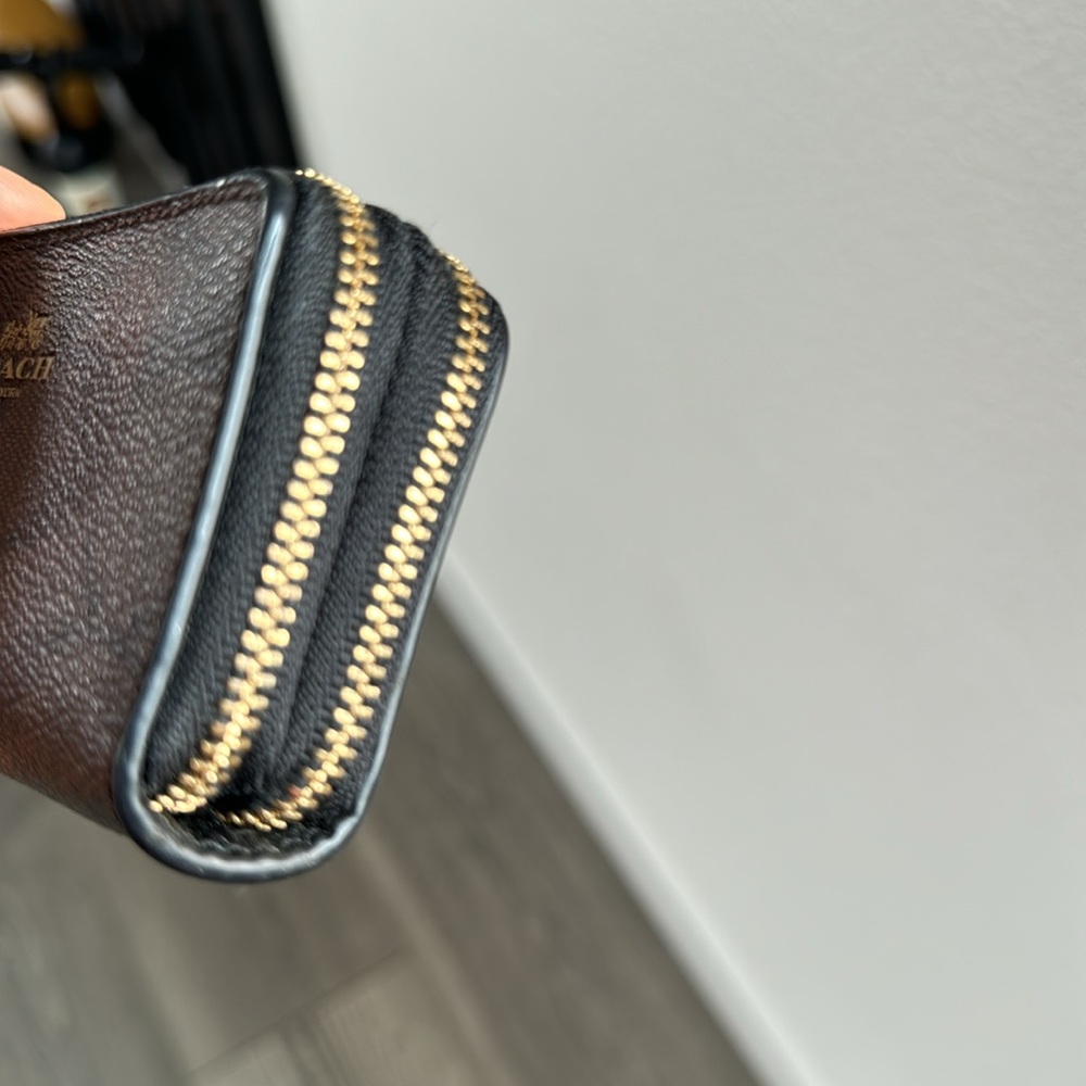 Authentic Coach wallet - Picture 12 of 13
